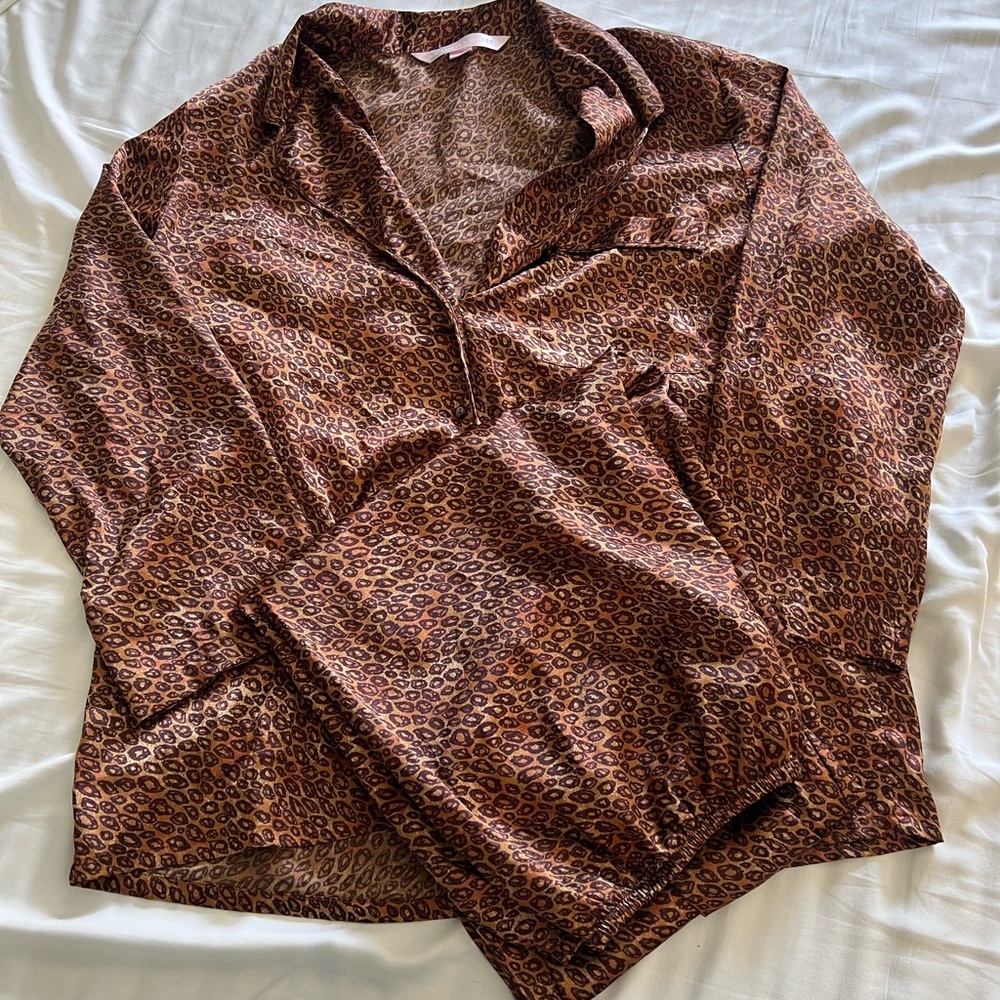 Victoria’s Secret Leopard Print Pajama Set